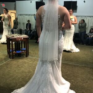 Elegant White Lace Wedding Dress with Train